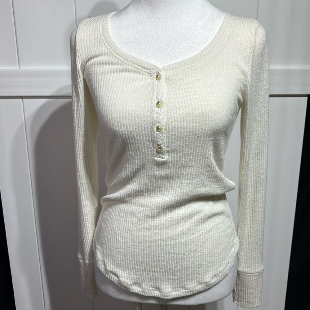 Abercrombie & Fitch cream long sleeve shirt